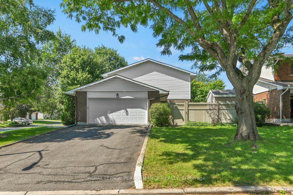 Photo 4 of 2401 Wyndale Crescent, Ottawa, Guildwood Estates - Urbandale Acres — HOMEH