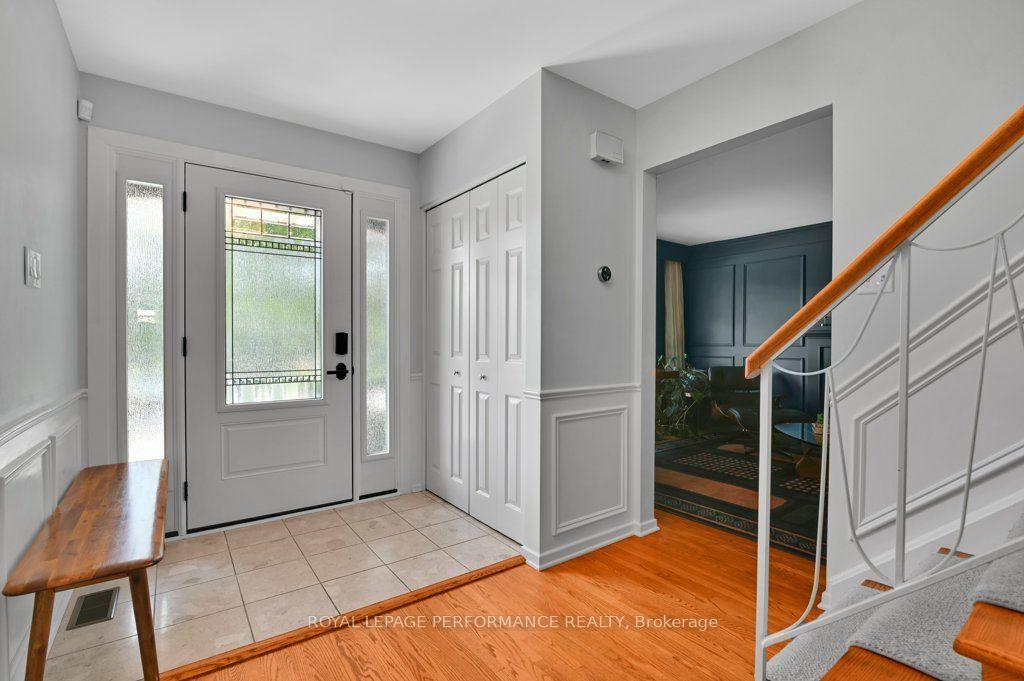 Photo 6 of 2401 Wyndale Crescent, Ottawa, Guildwood Estates - Urbandale Acres — HOMEH