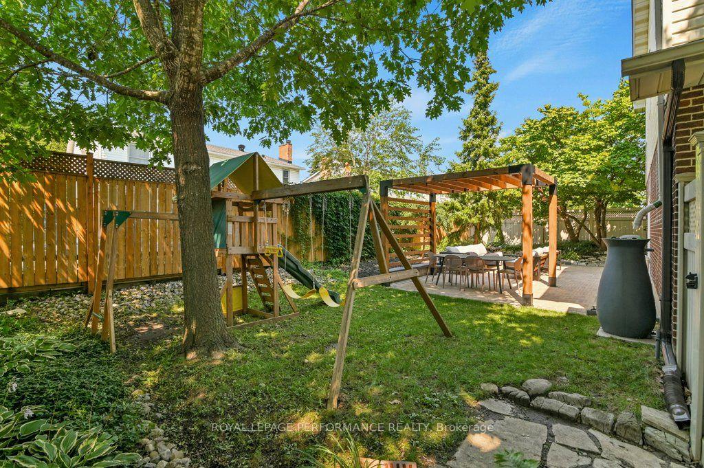 Photo 37 of 2401 Wyndale Crescent, Ottawa, Guildwood Estates - Urbandale Acres — HOMEH
