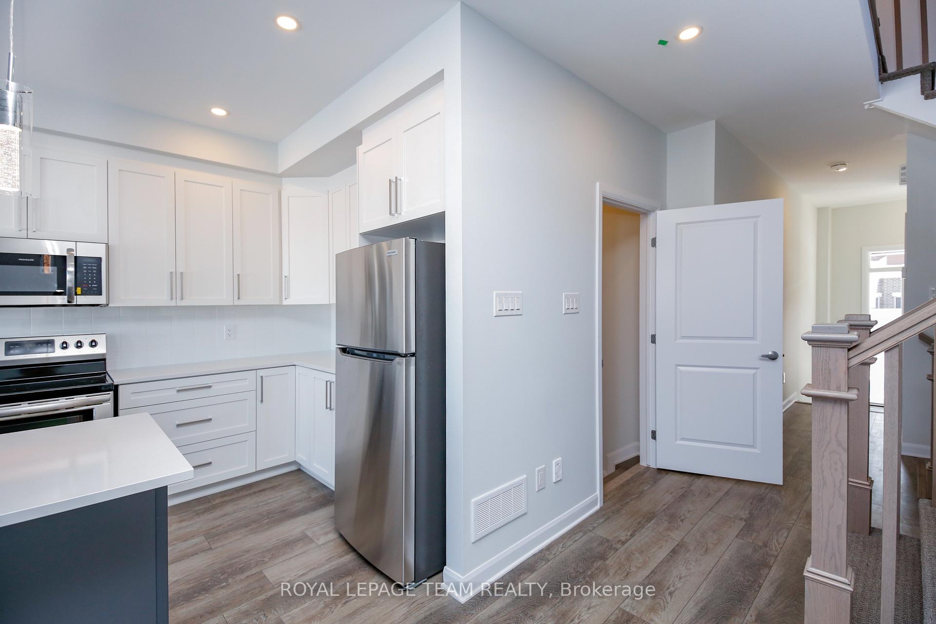 Photo 11 of 645 Hamsa Street, Ottawa, Barrhaven - Heritage Park — HOMEH