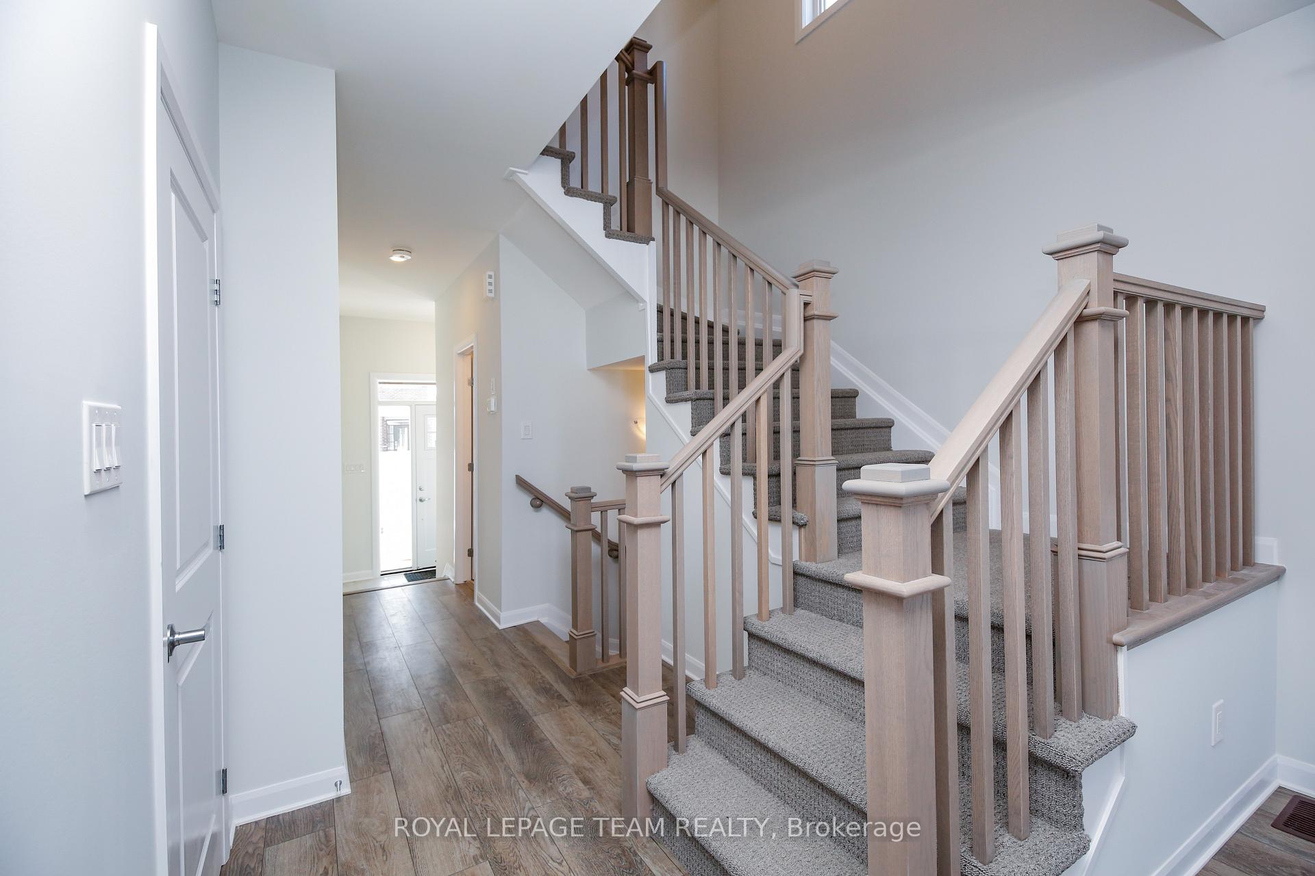 Photo 12 of 645 Hamsa Street, Ottawa, Barrhaven - Heritage Park — HOMEH