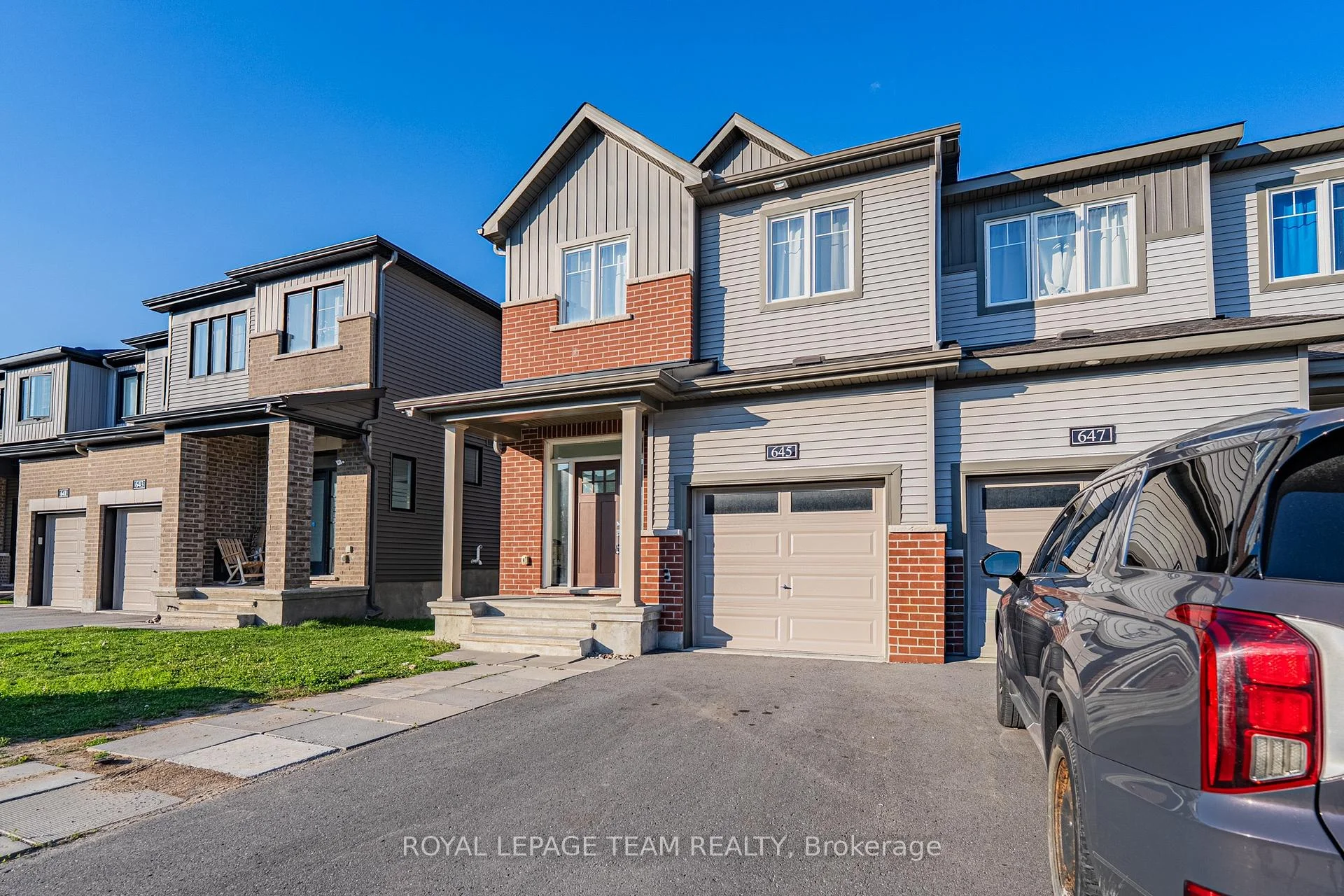 Photo 4 of 645 Hamsa Street, Ottawa, Barrhaven - Heritage Park — HOMEH