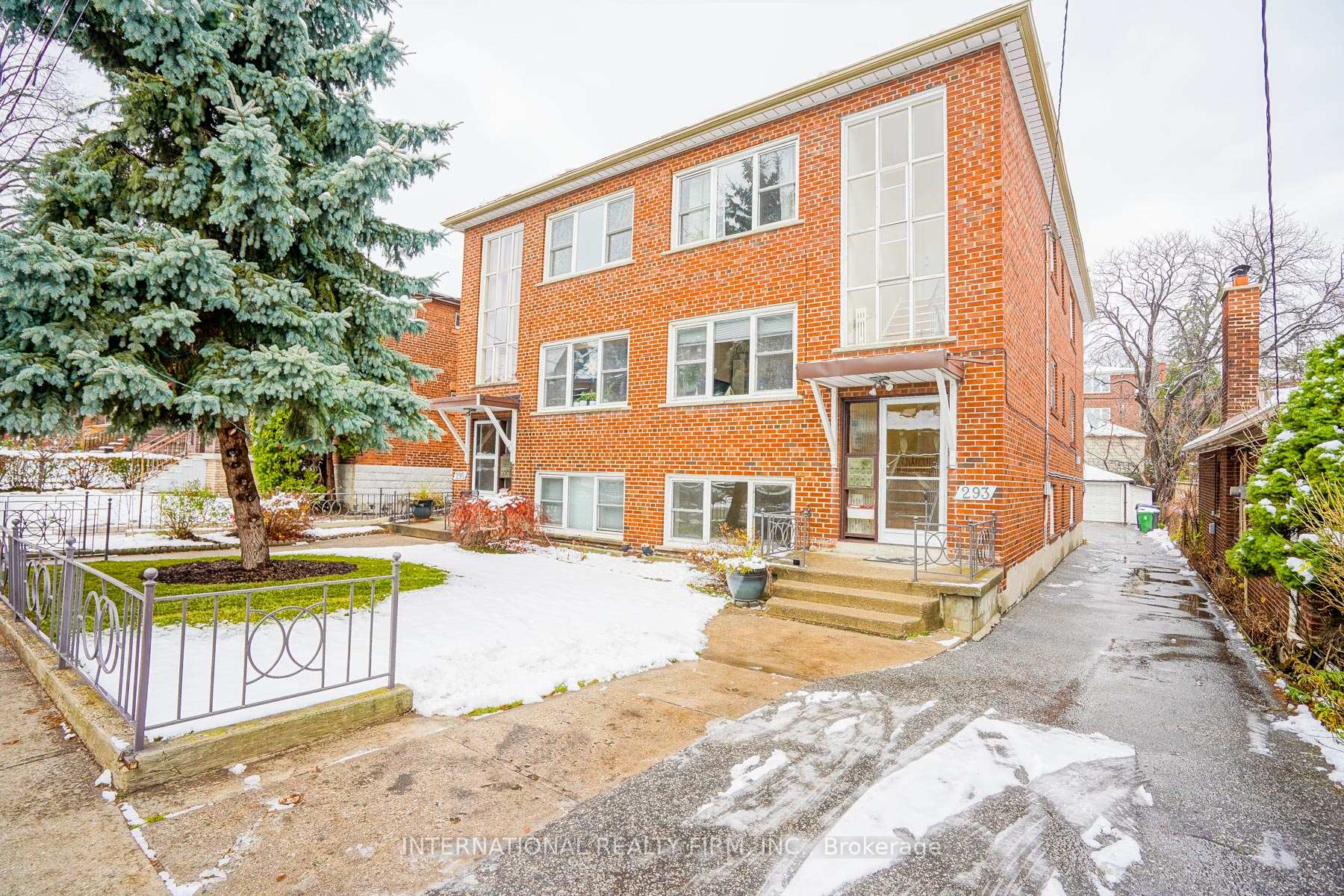 Photo 1 of Unit 3, 293 Indian Grove W, Toronto, High Park North — HOMEH