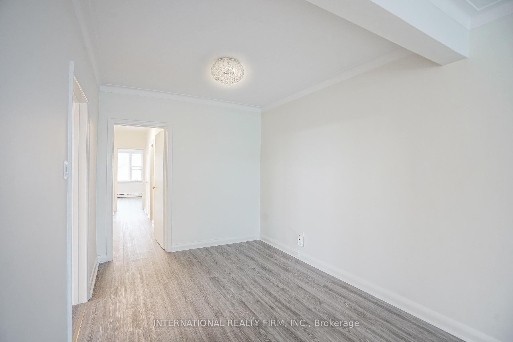 Photo 5 of Unit 3, 293 Indian Grove W, Toronto, High Park North — HOMEH