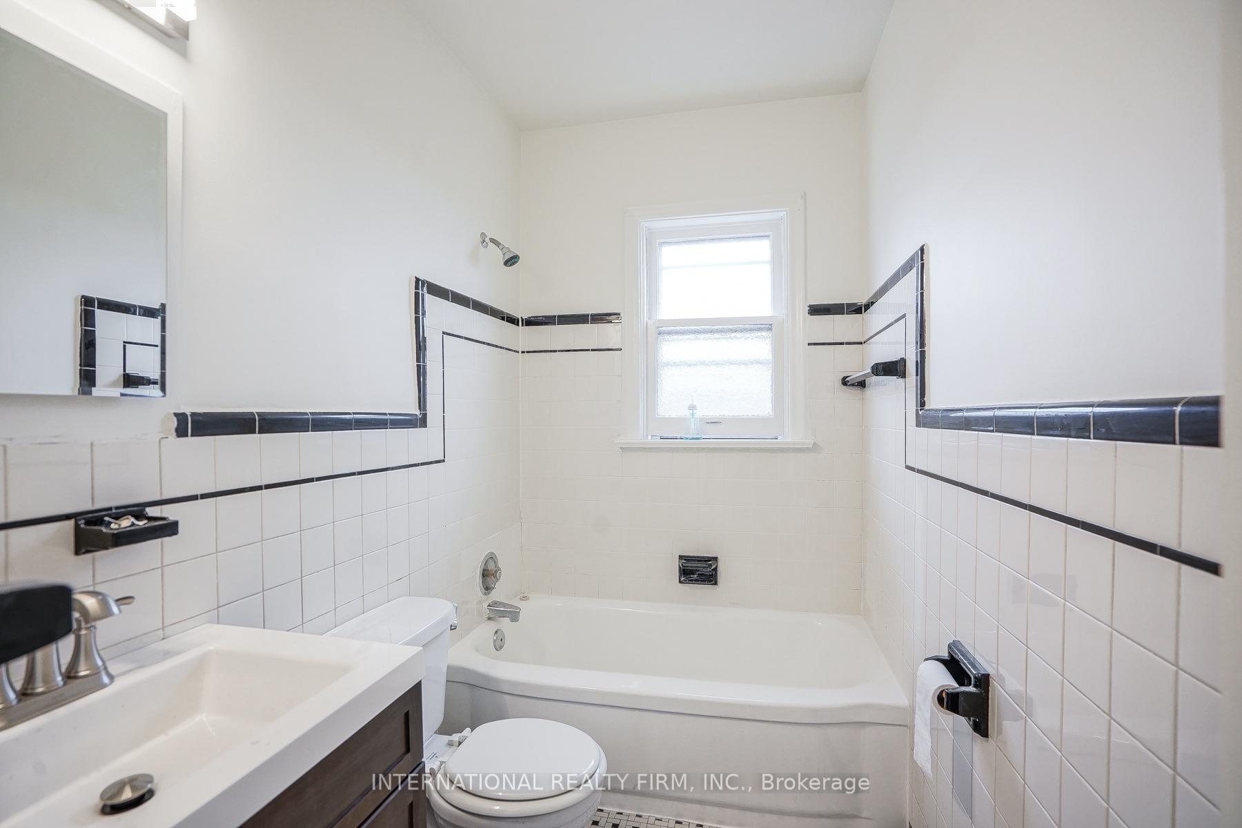 Photo 6 of Unit 3, 293 Indian Grove W, Toronto, High Park North — HOMEH