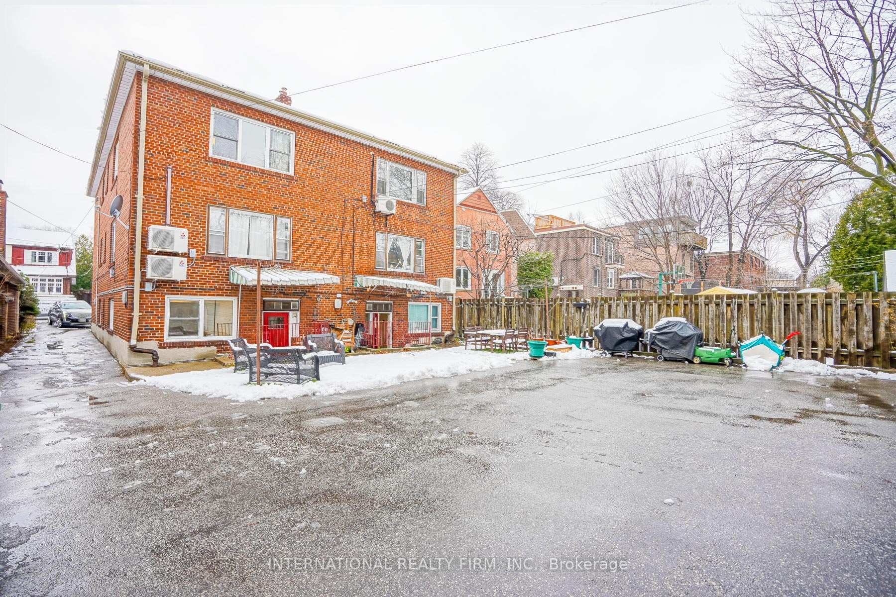 Photo 15 of Unit 3, 293 Indian Grove W, Toronto, High Park North — HOMEH