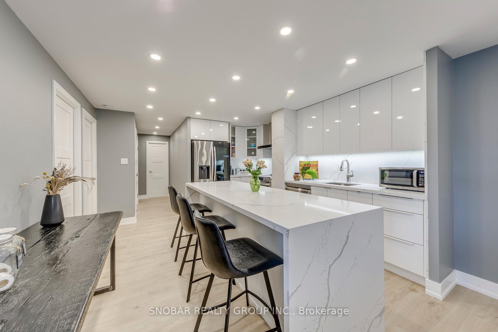 Photo 11 of Unit 1510, 299 Mill Road, Etobicoke, Markland Wood — HOMEH