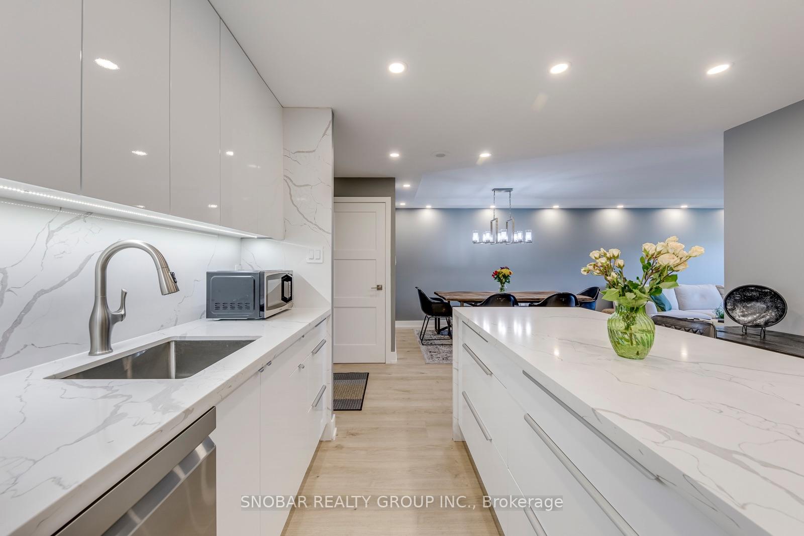Photo 13 of Unit 1510, 299 Mill Road, Etobicoke, Markland Wood — HOMEH