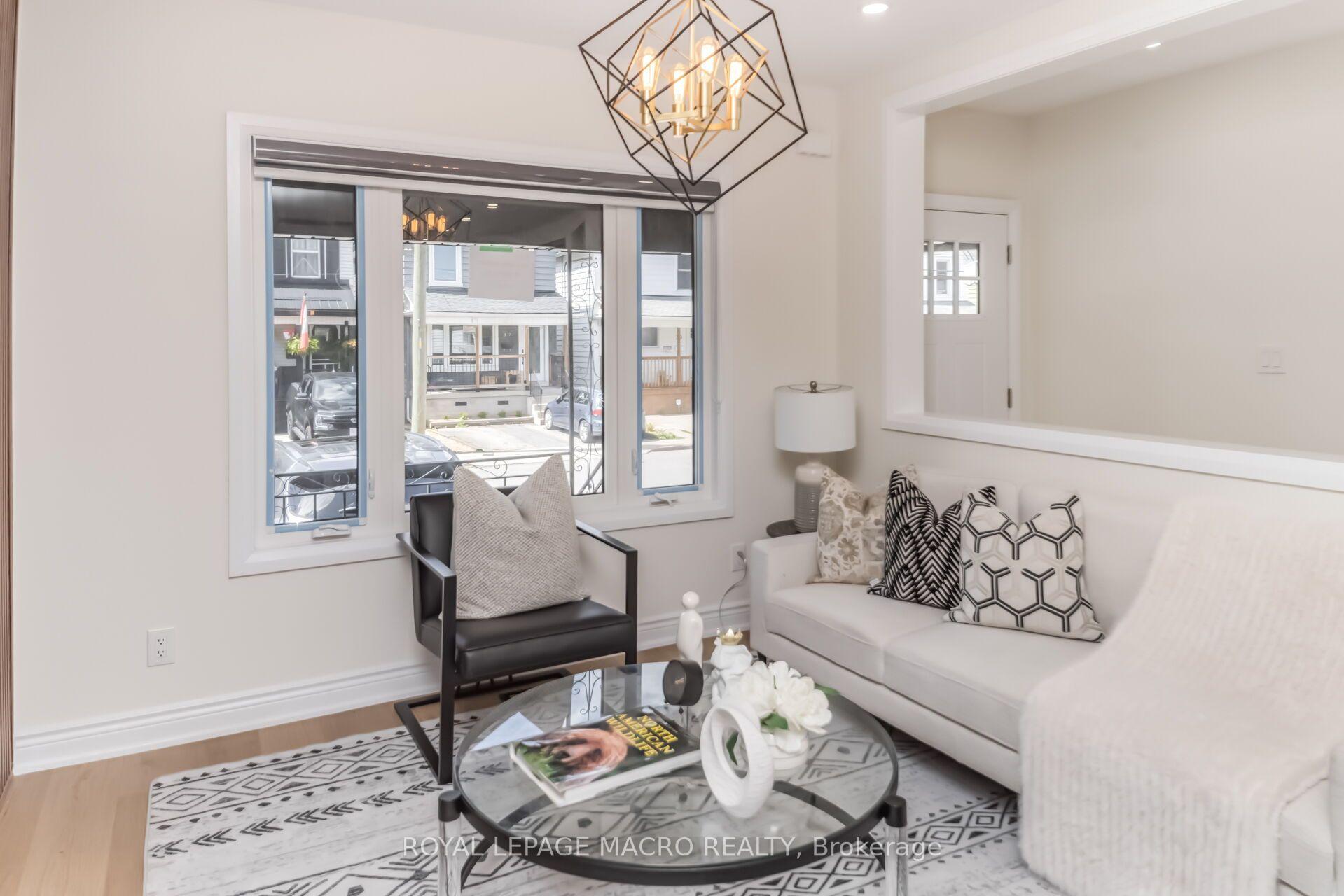 Photo 10 of 40 Glendale Avenue N, Hamilton, Crown Point — HOMEH