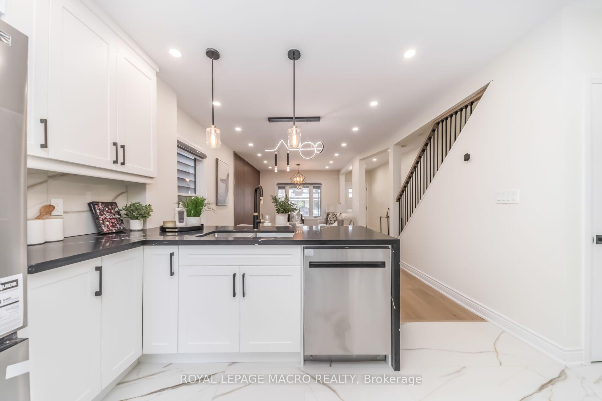 Photo 21 of 40 Glendale Avenue N, Hamilton, Crown Point — HOMEH