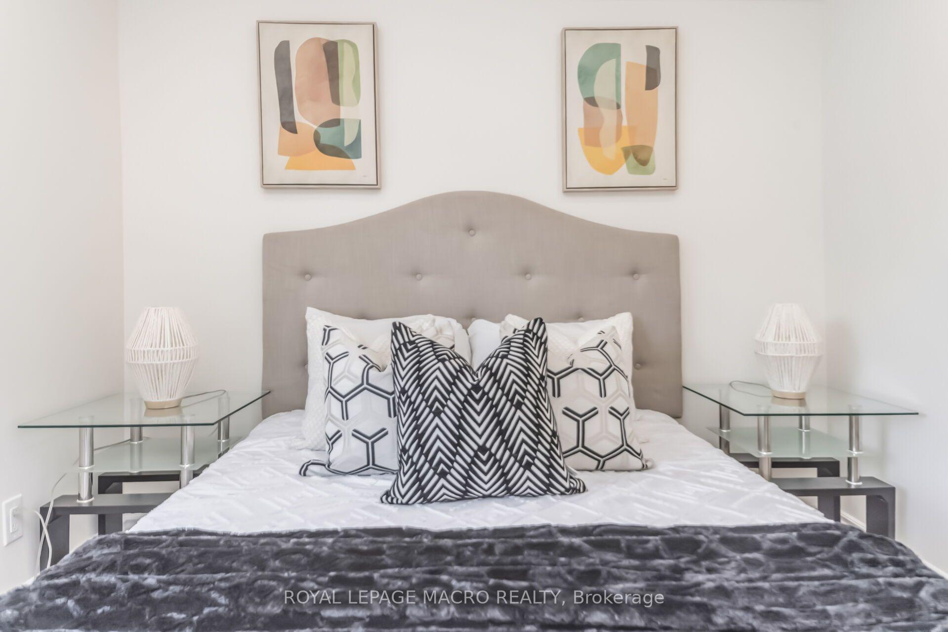 Photo 32 of 40 Glendale Avenue N, Hamilton, Crown Point — HOMEH