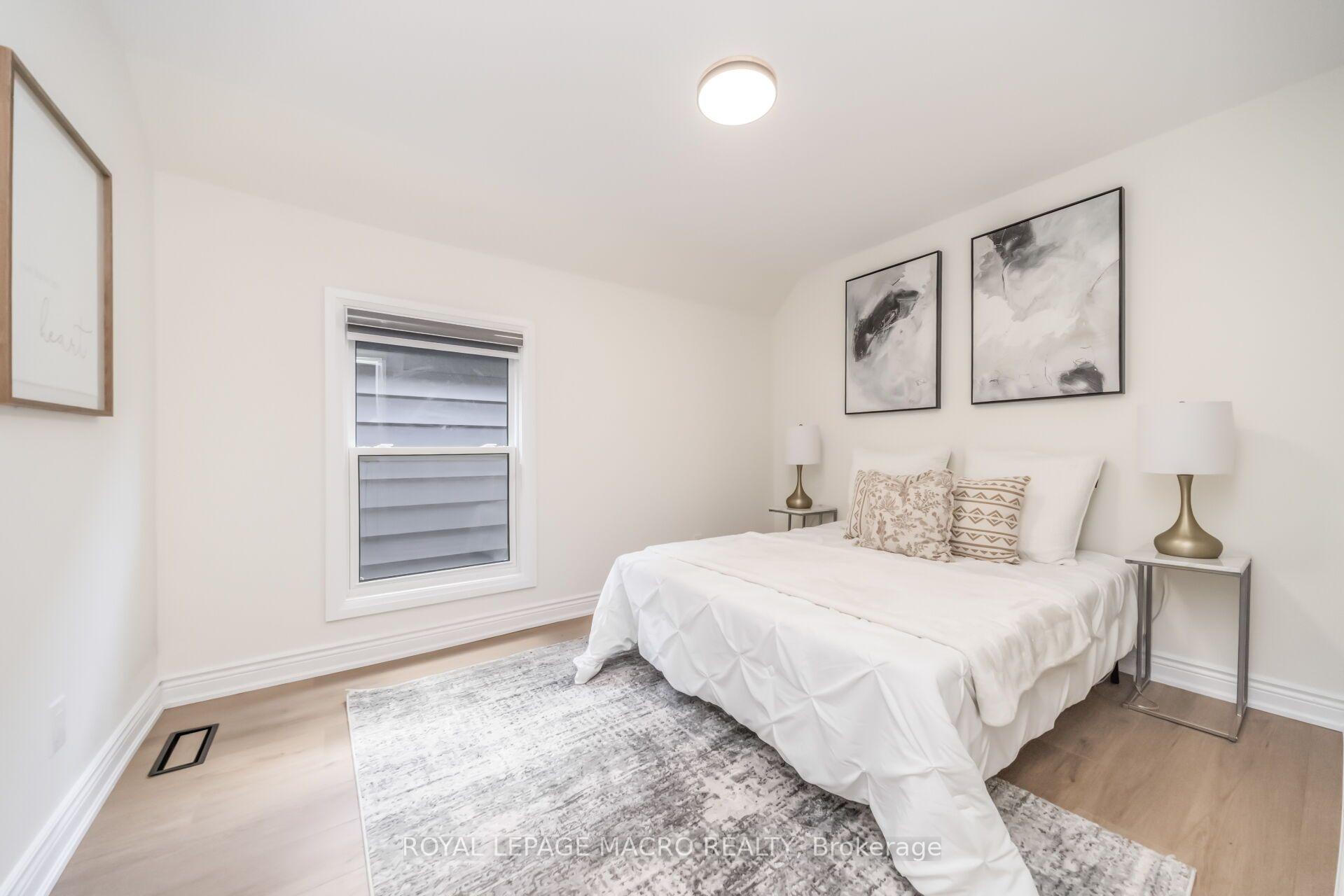 Photo 36 of 40 Glendale Avenue N, Hamilton, Crown Point — HOMEH