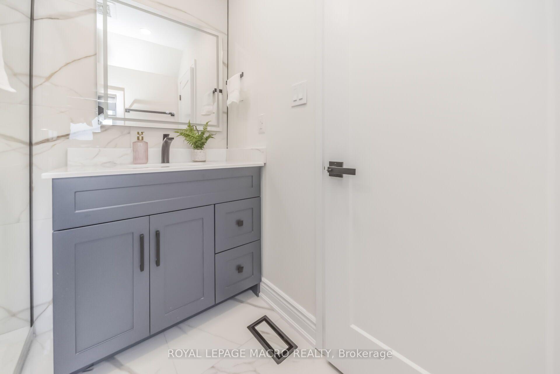 Photo 41 of 40 Glendale Avenue N, Hamilton, Crown Point — HOMEH