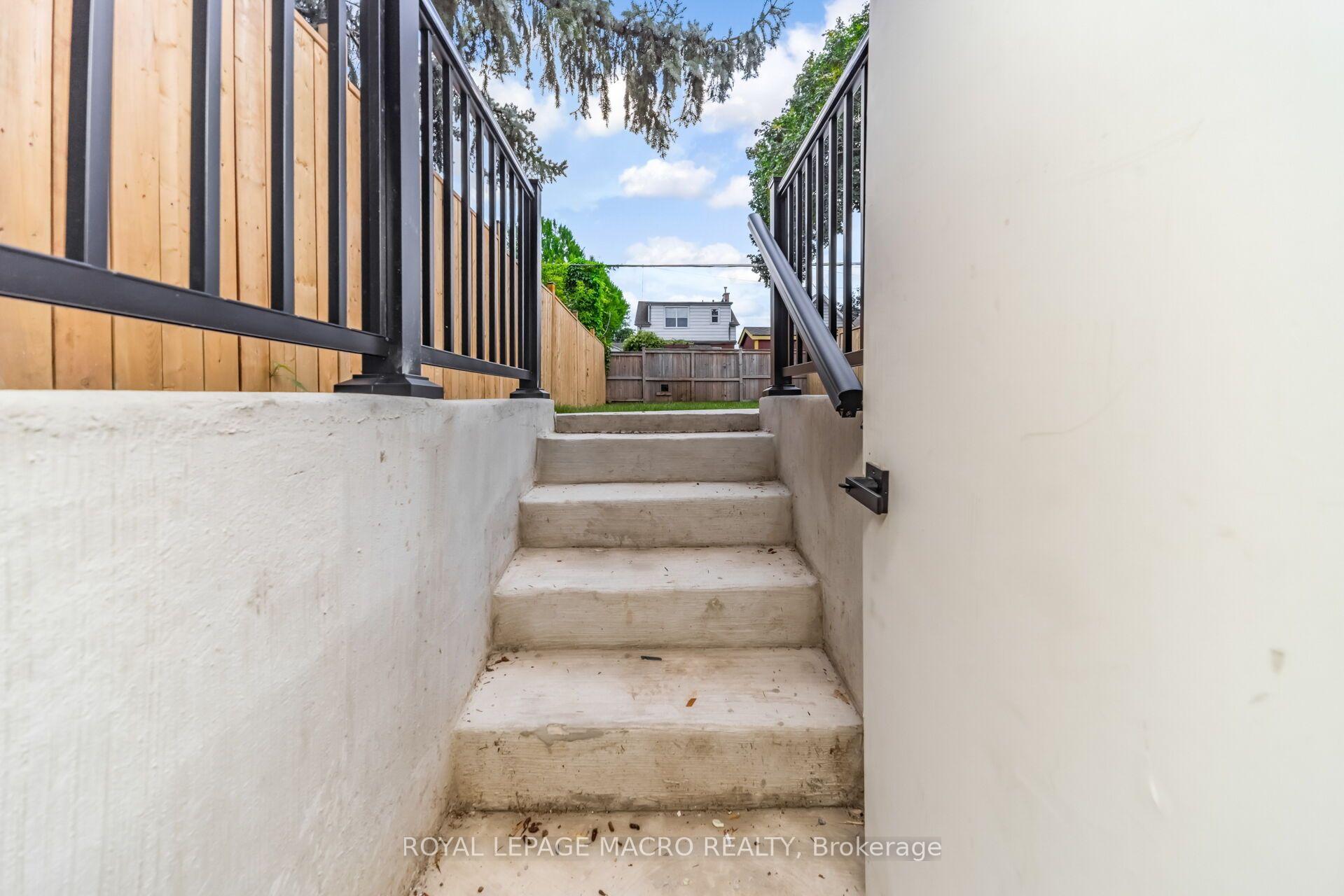 Photo 43 of 40 Glendale Avenue N, Hamilton, Crown Point — HOMEH