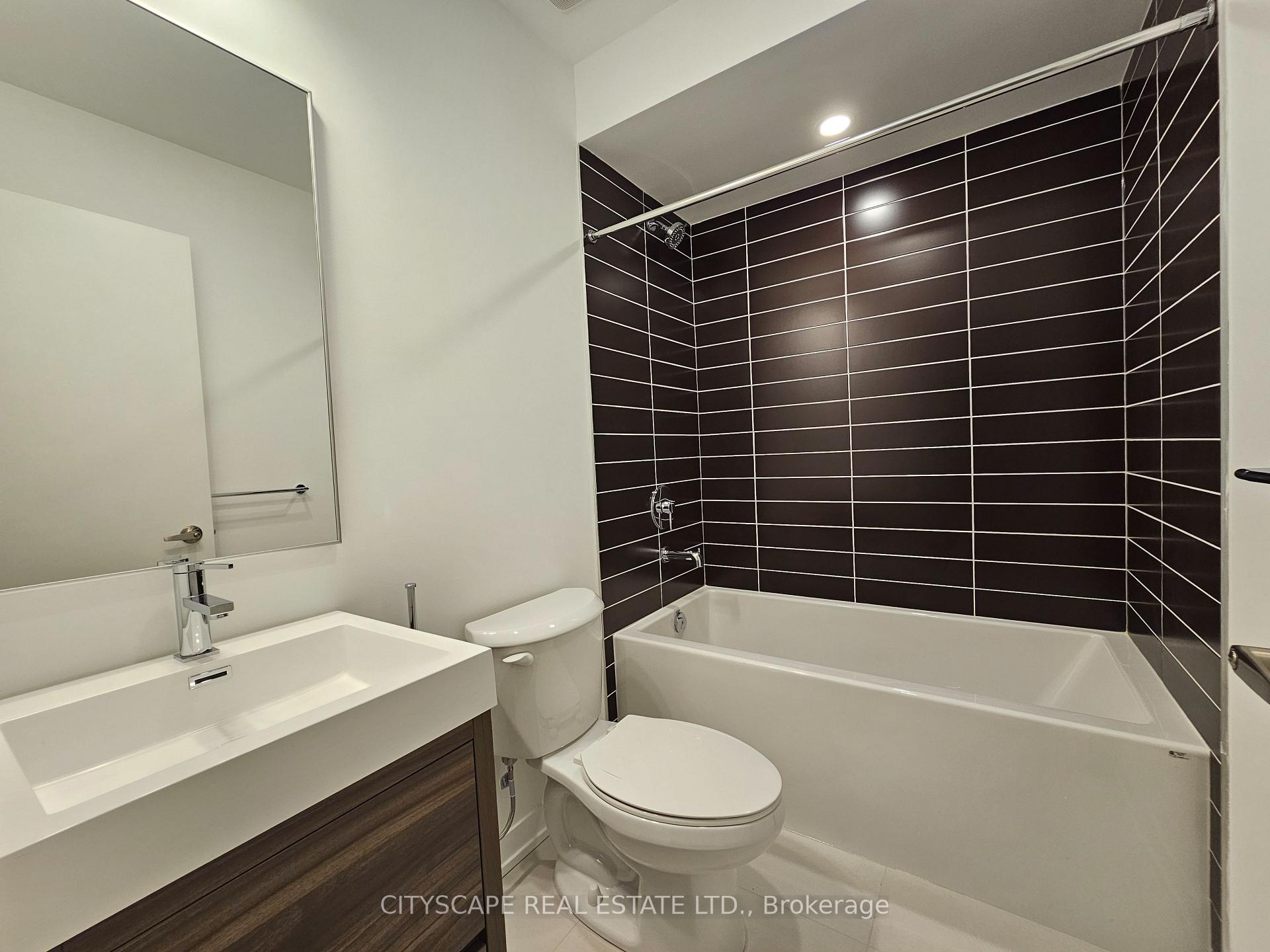 Photo 25 of 32 Deep Roots Terrace, Toronto, Englemount-Lawrence — HOMEH