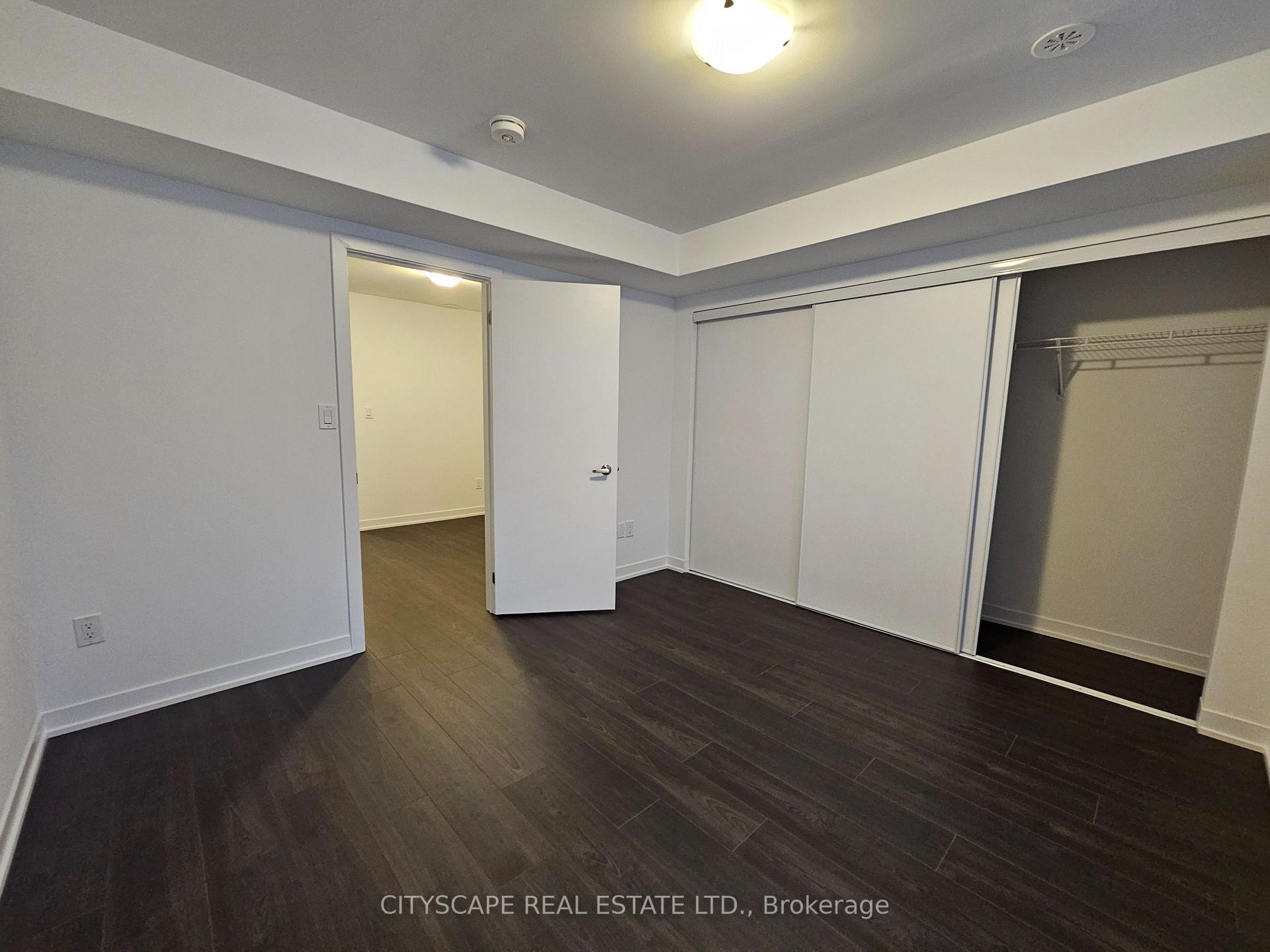 Photo 12 of 32 Deep Roots Terrace, Toronto, Englemount-Lawrence — HOMEH