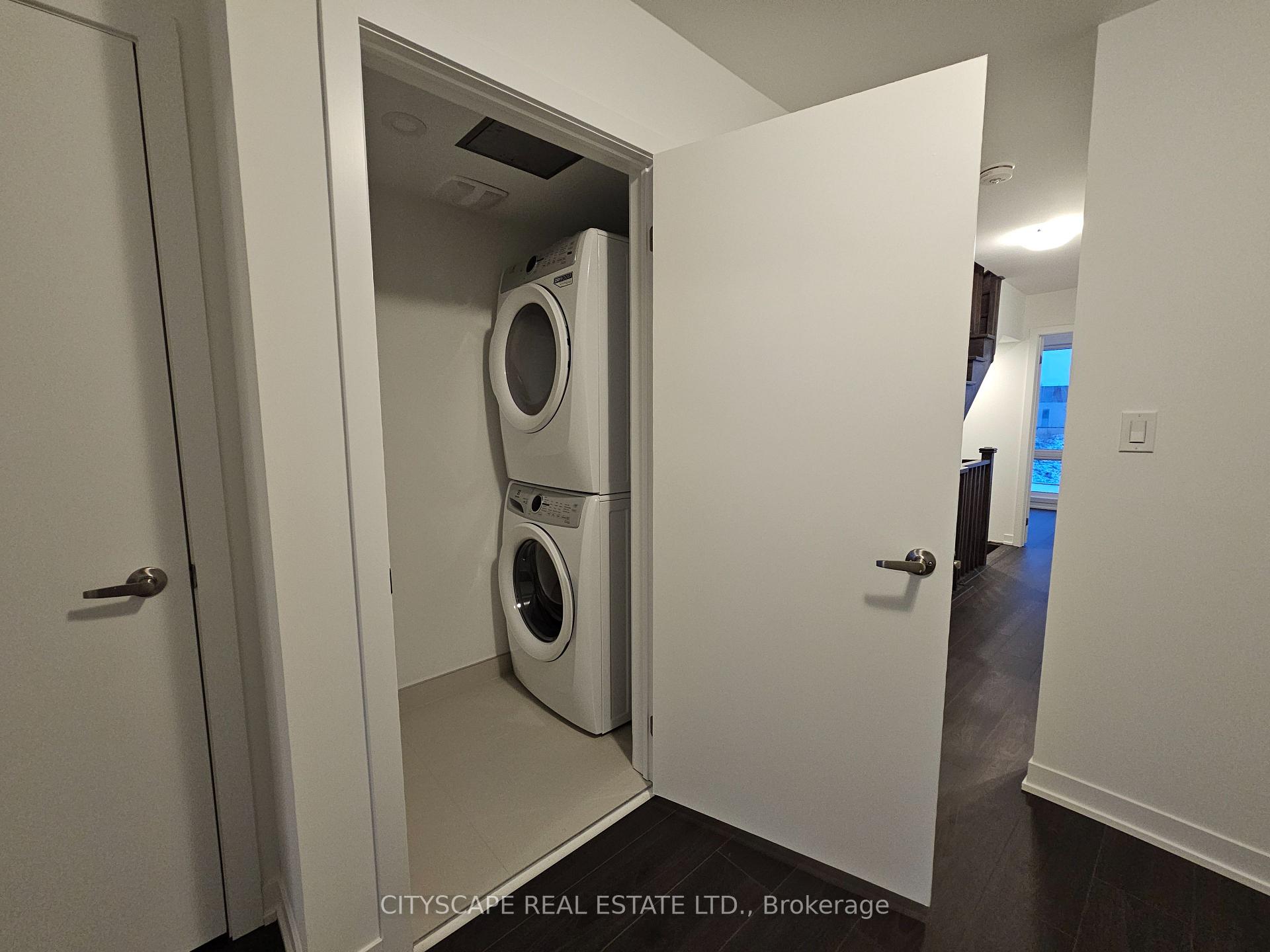 Photo 26 of 32 Deep Roots Terrace, Toronto, Englemount-Lawrence — HOMEH