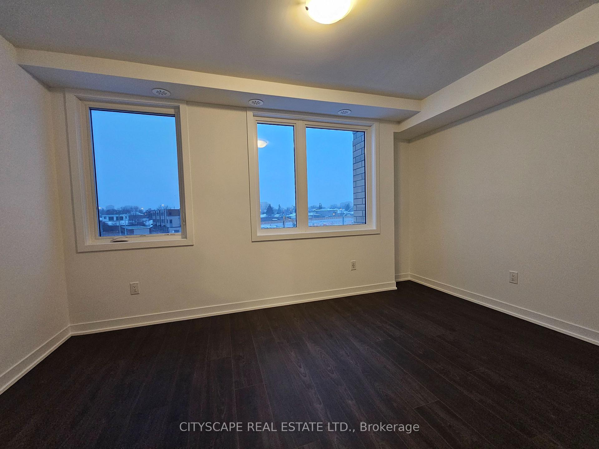 Photo 13 of 32 Deep Roots Terrace, Toronto, Englemount-Lawrence — HOMEH