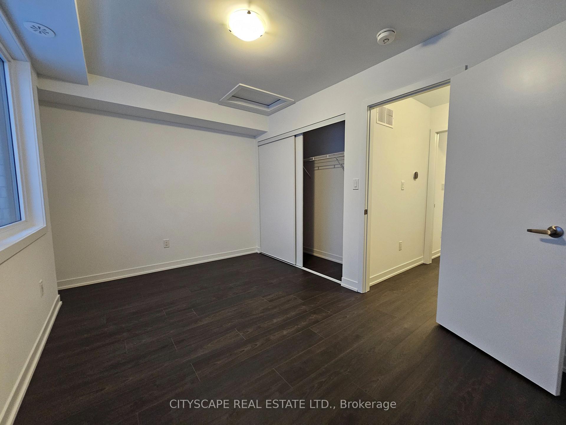 Photo 14 of 32 Deep Roots Terrace, Toronto, Englemount-Lawrence — HOMEH
