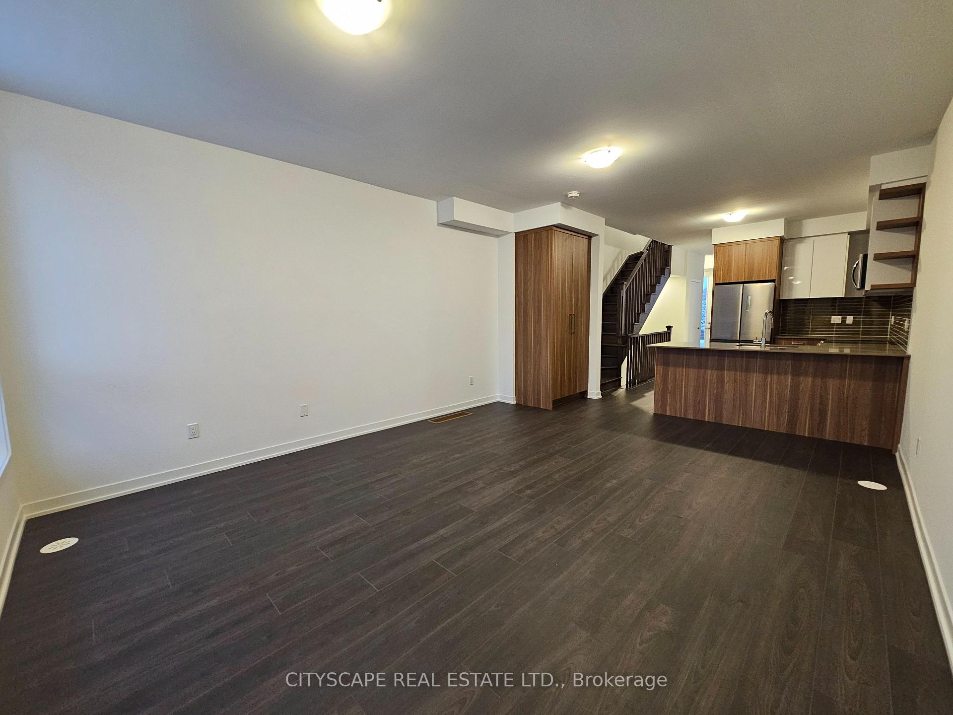 Photo 7 of 32 Deep Roots Terrace, Toronto, Englemount-Lawrence — HOMEH
