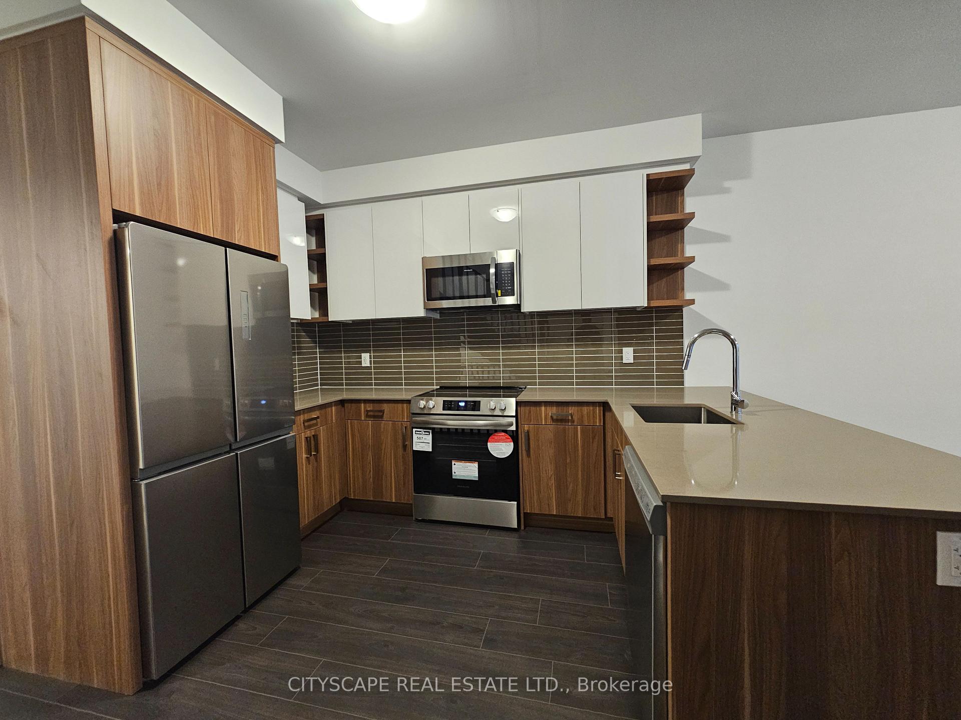 Photo 5 of 32 Deep Roots Terrace, Toronto, Englemount-Lawrence — HOMEH