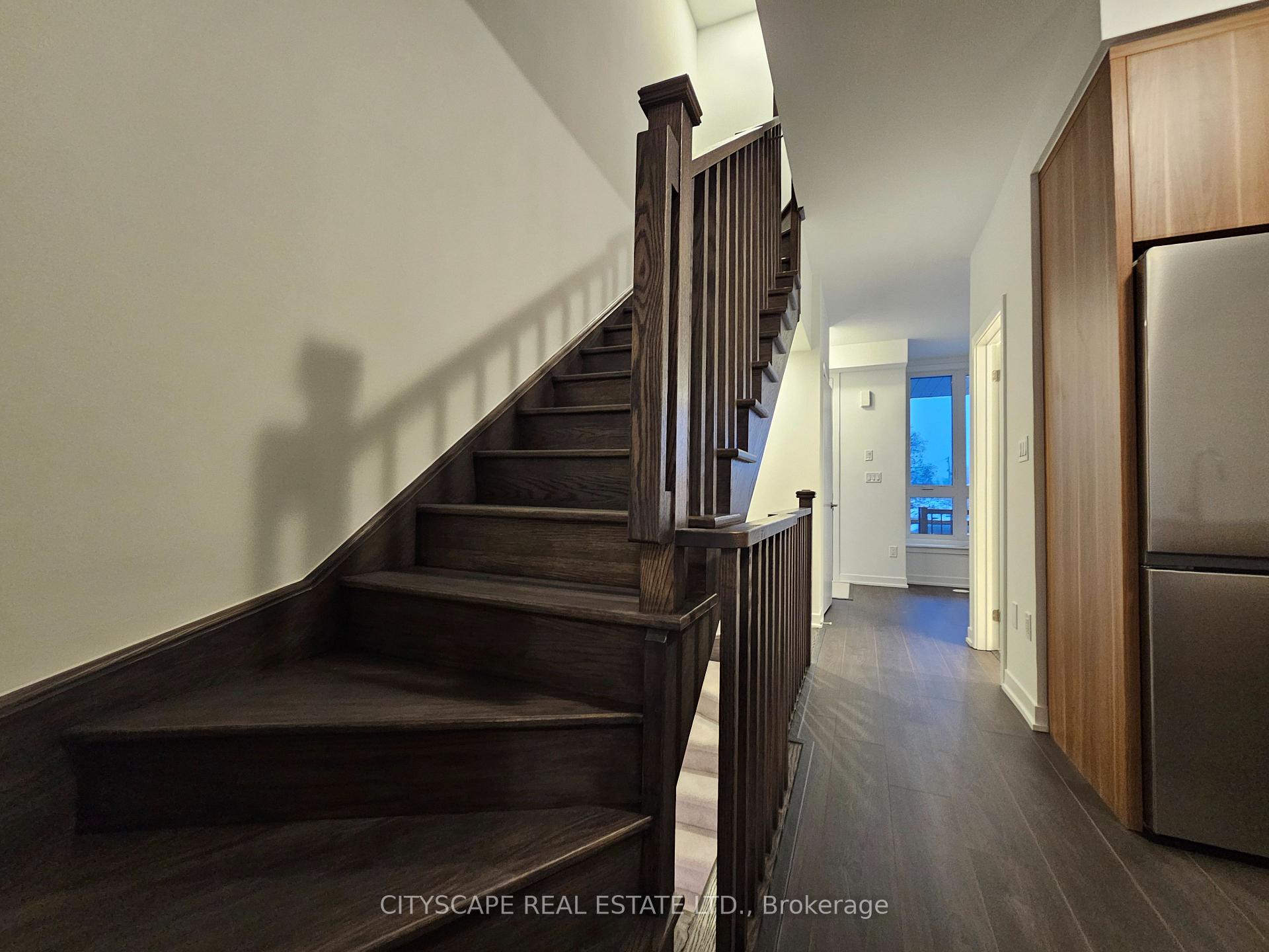 Photo 19 of 32 Deep Roots Terrace, Toronto, Englemount-Lawrence — HOMEH