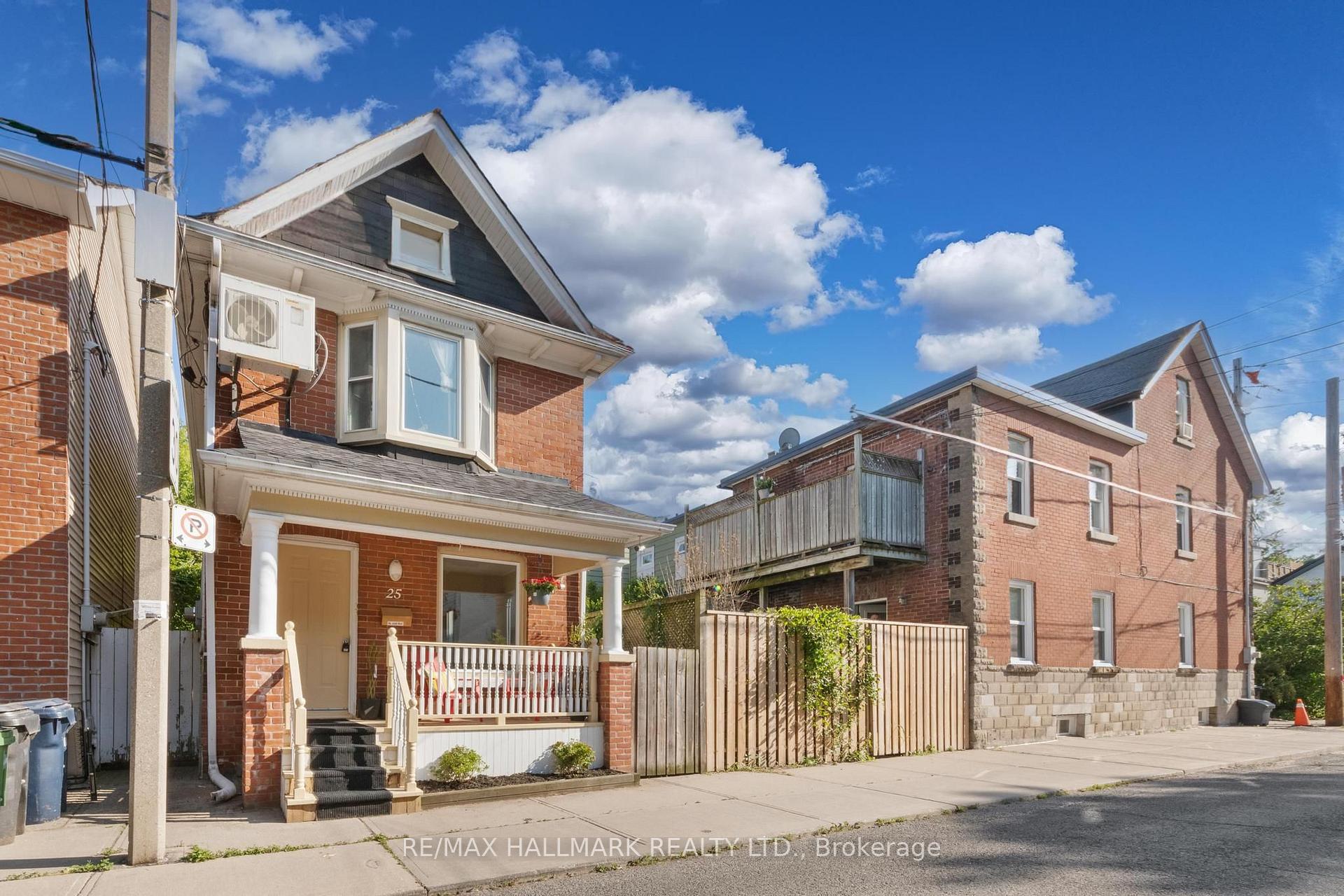 Photo 2 of 25 Norwood Terrace, Toronto, East End-Danforth — HOMEH