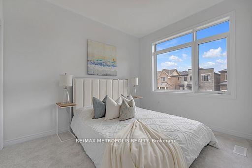 Photo 4 of 2048 Chris Mason Street, Oshawa, Kedron — HOMEH