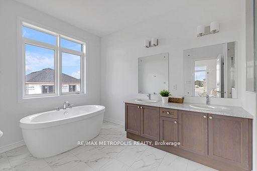 Photo 10 of 2048 Chris Mason Street, Oshawa, Kedron — HOMEH