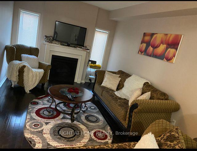 Photo of Unit 1704, 530 Lolita Gardens