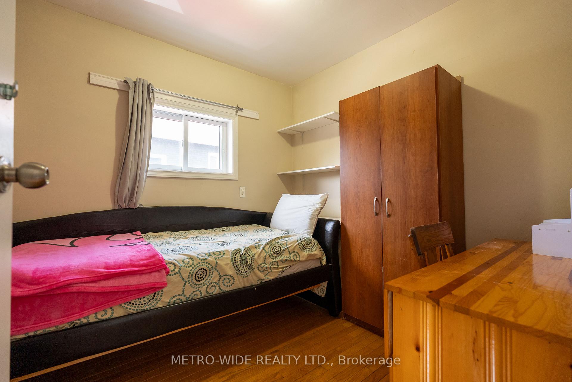 Photo 10 of 476 First Avenue E, North Bay, Central — HOMEH