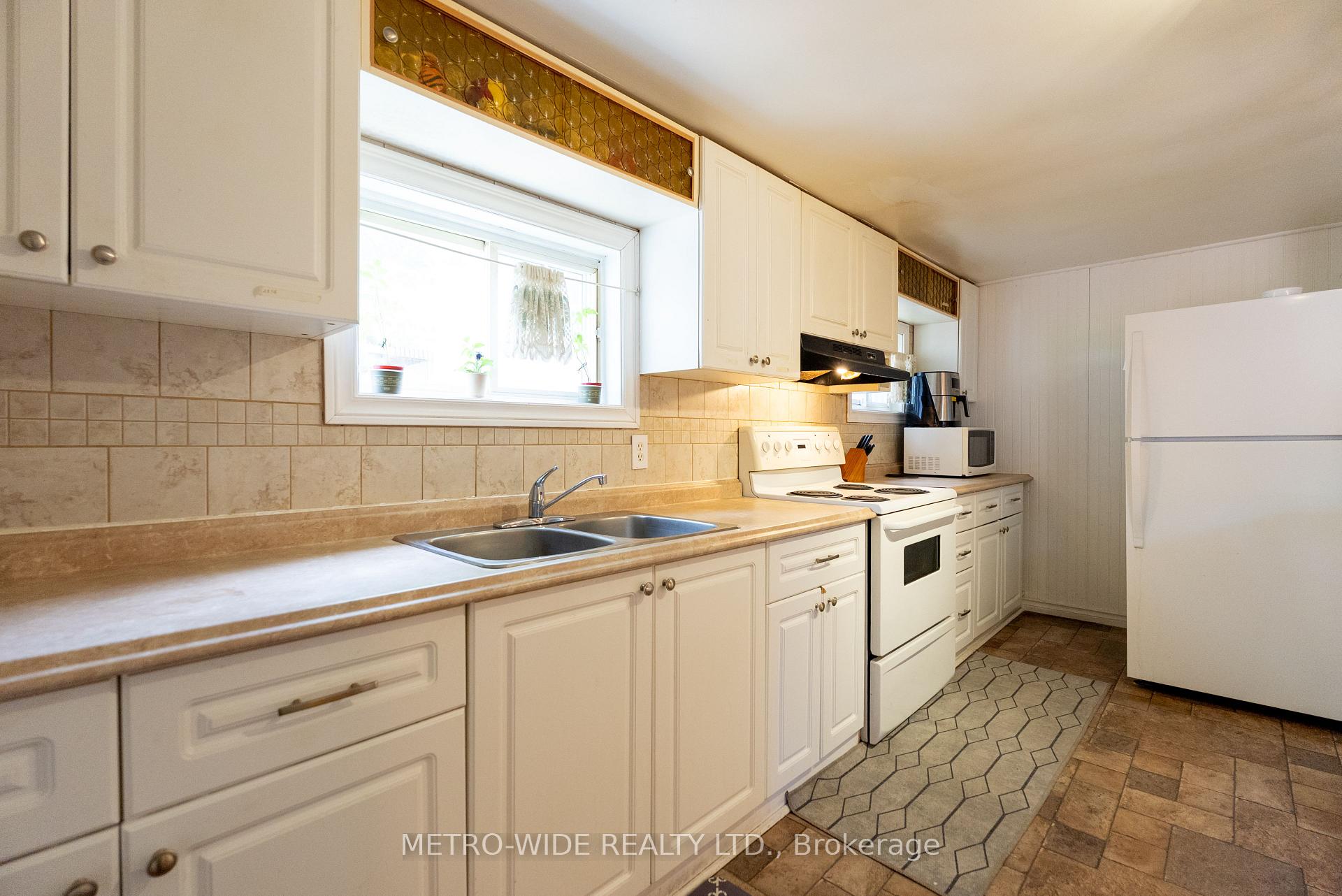 Photo 33 of 476 First Avenue E, North Bay, Central — HOMEH