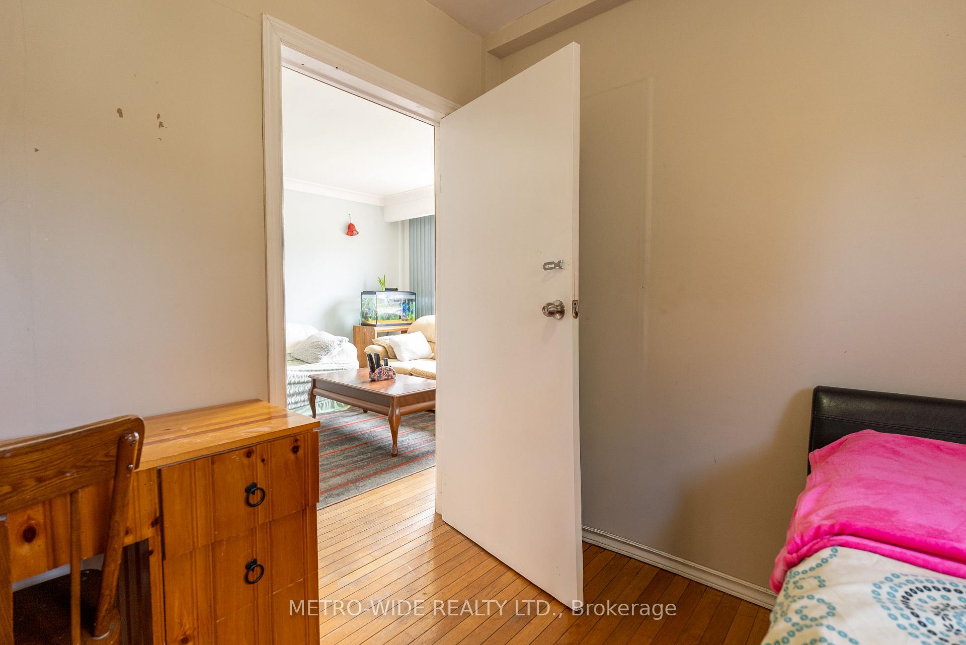 Photo 37 of 476 First Avenue E, North Bay, Central — HOMEH
