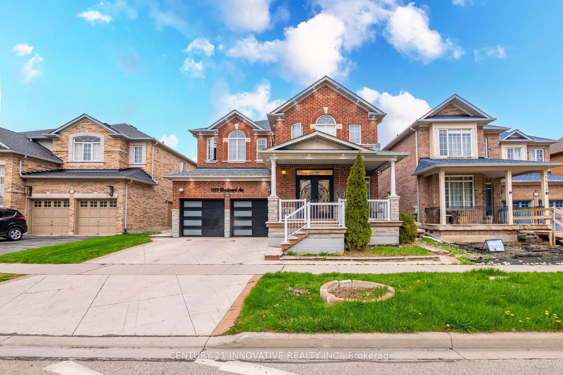 Front of 1009 Woodward Avenue