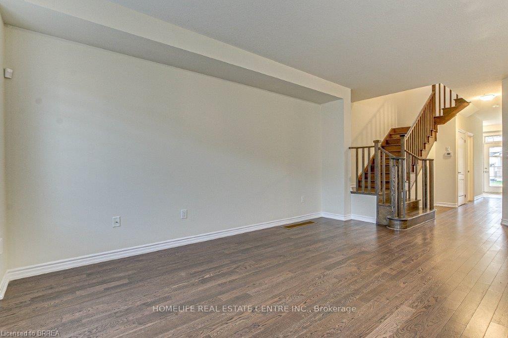 Photo 3 of 14 Amos Avenue, Brantford, Empire — HOMEH