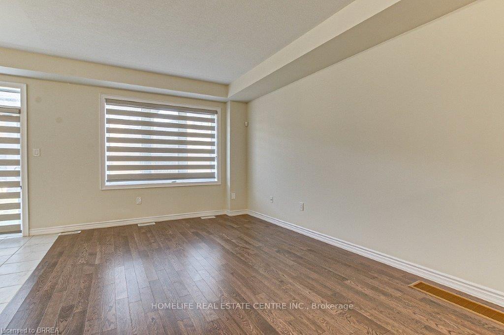 Photo 5 of 14 Amos Avenue, Brantford, Empire — HOMEH