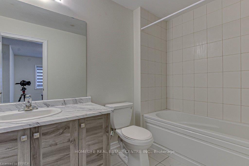 Photo 17 of 14 Amos Avenue, Brantford, Empire — HOMEH