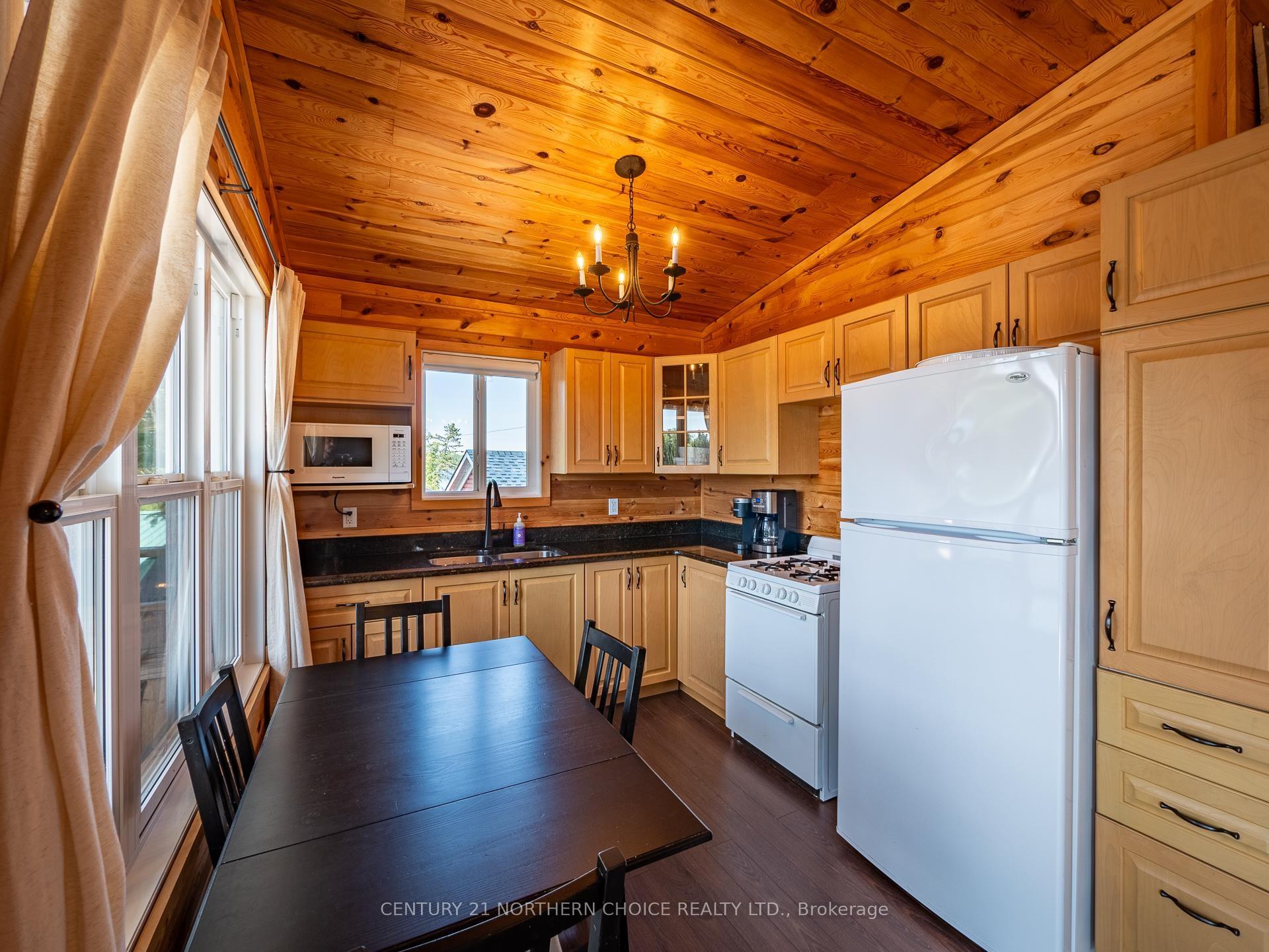 Photo 12 of Unit 4, 80 Bay Point Road, Kenora Remote Area, Lake of the Woods North — HOMEH