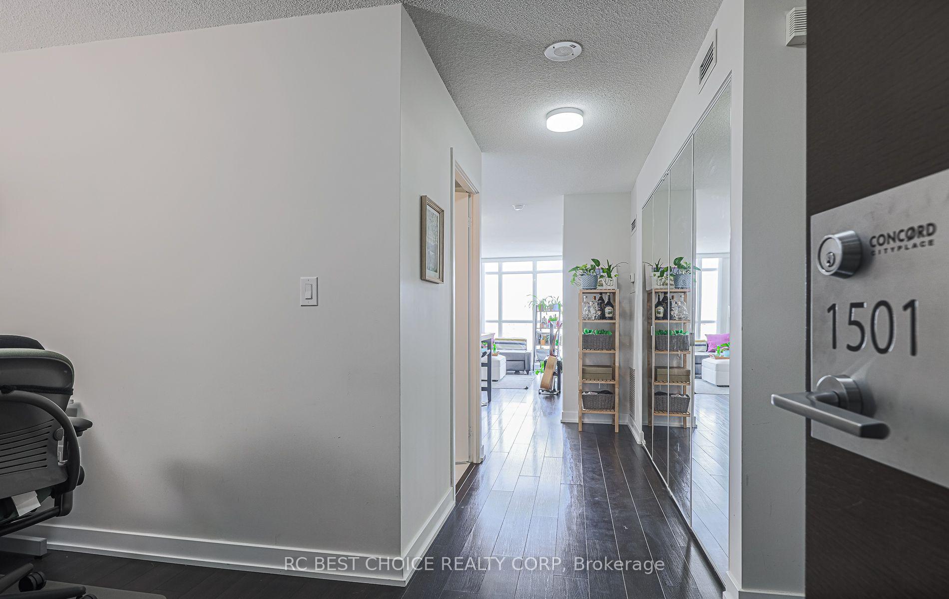 Photo 7 of Unit 1501, 21 Iceboat Terrace N, Toronto, Waterfront Communities — HOMEH