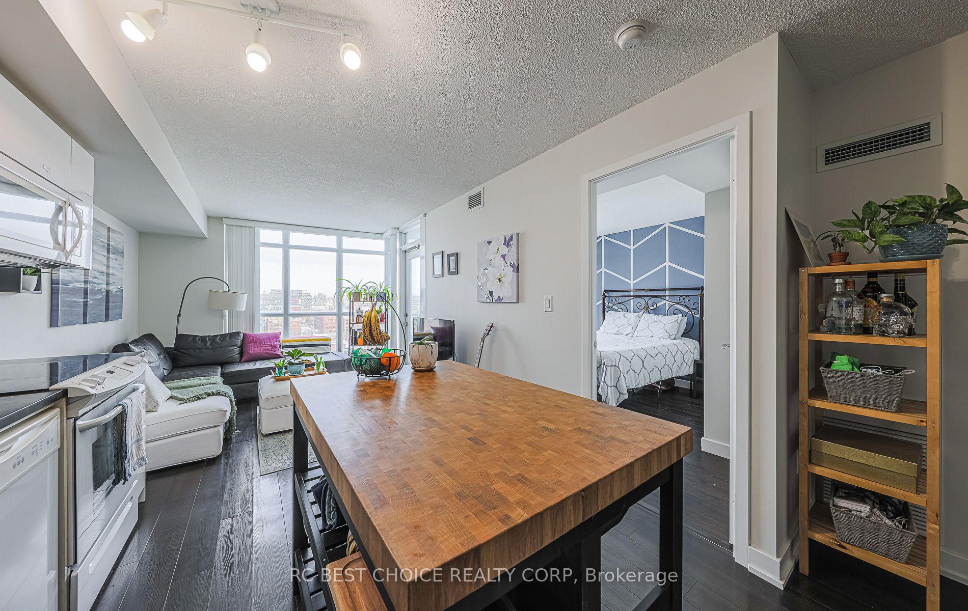 Photo 18 of Unit 1501, 21 Iceboat Terrace N, Toronto, Waterfront Communities — HOMEH