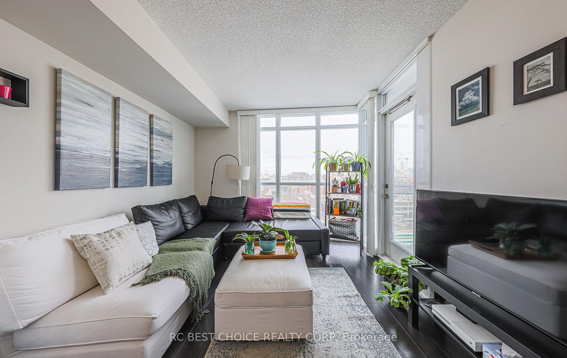 Photo 19 of Unit 1501, 21 Iceboat Terrace N, Toronto, Waterfront Communities — HOMEH