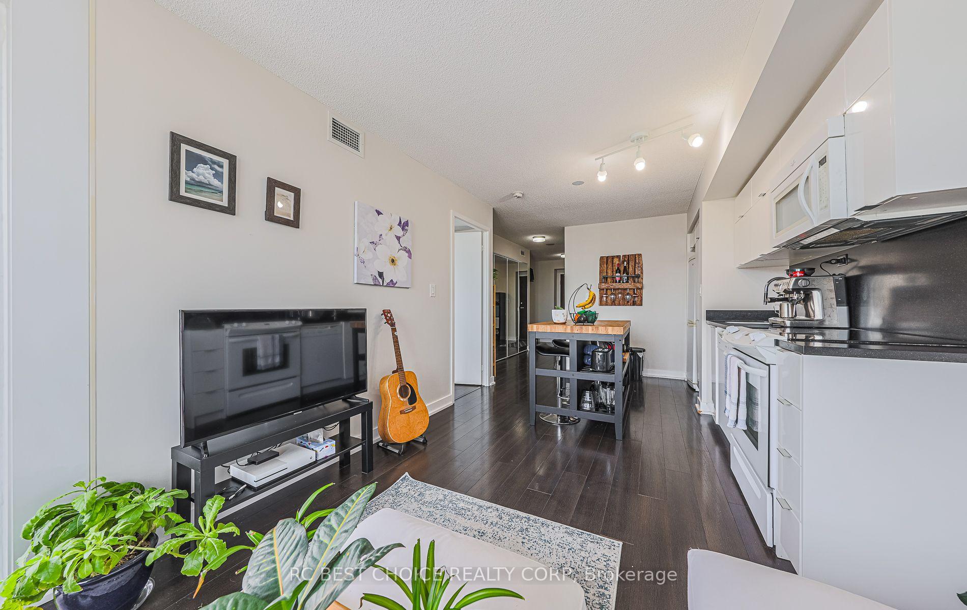 Photo 22 of Unit 1501, 21 Iceboat Terrace N, Toronto, Waterfront Communities — HOMEH