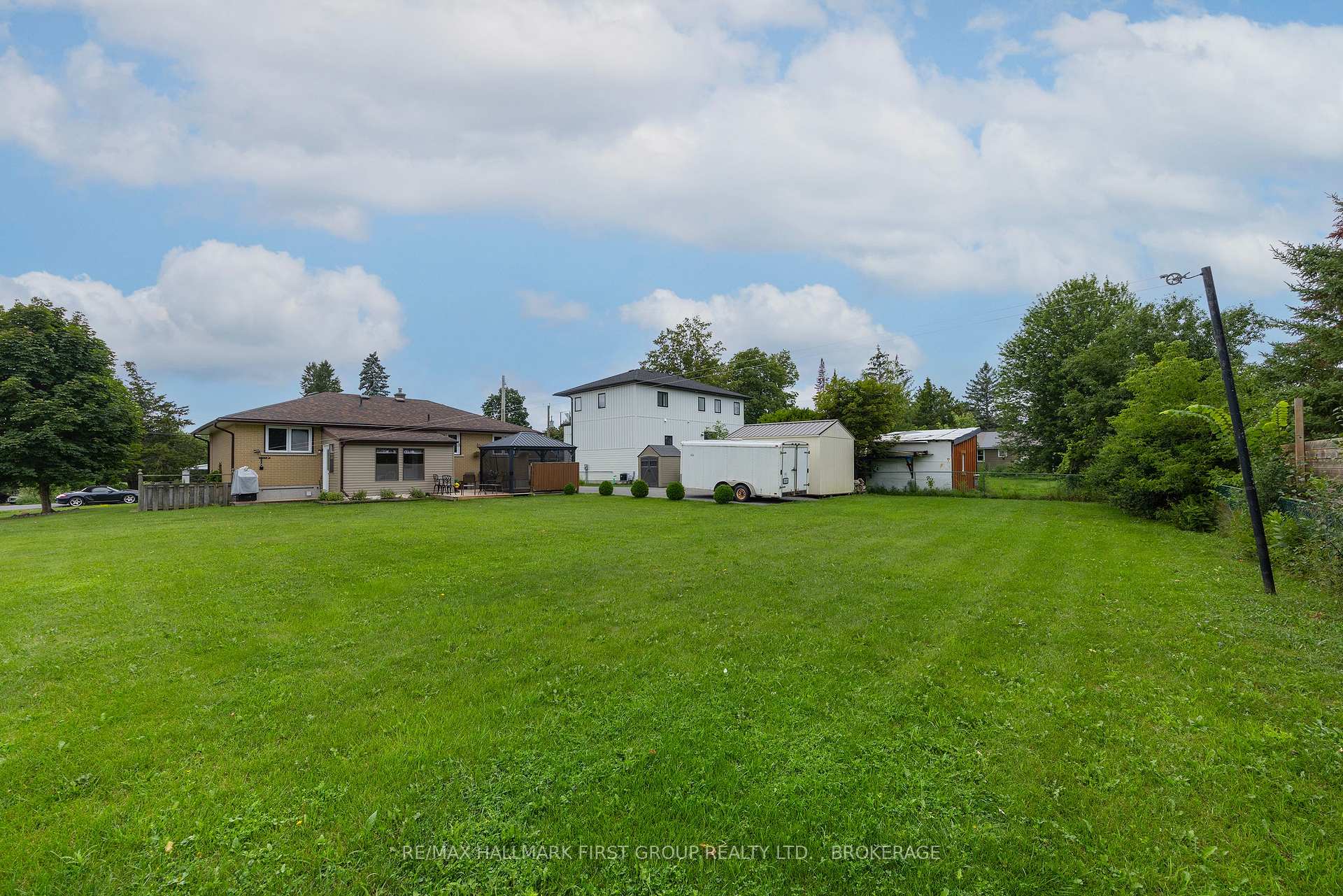 Photo 2 of 1440 Sproule Street, Kingston, City Northwest — HOMEH