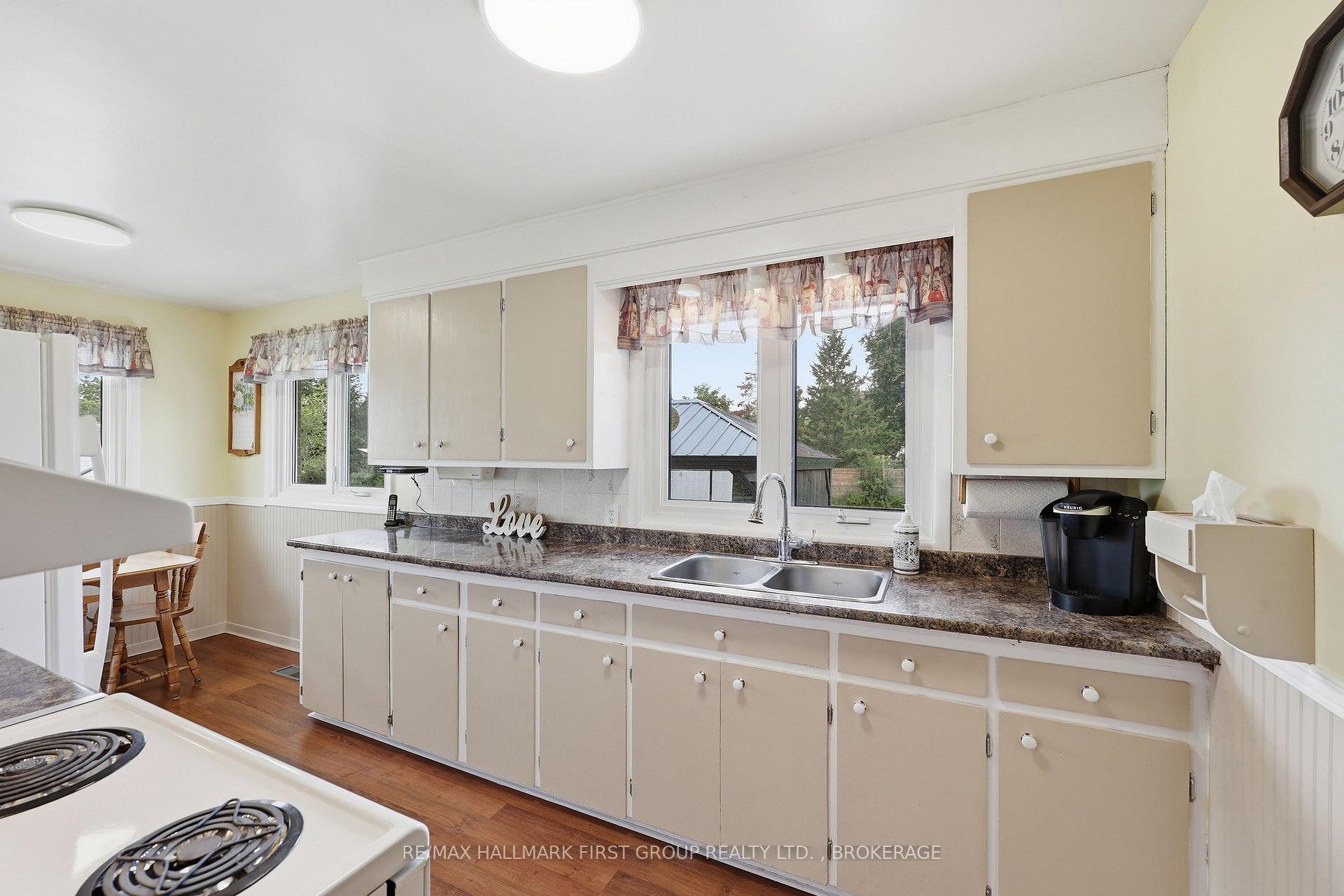 Photo 7 of 1440 Sproule Street, Kingston, City Northwest — HOMEH