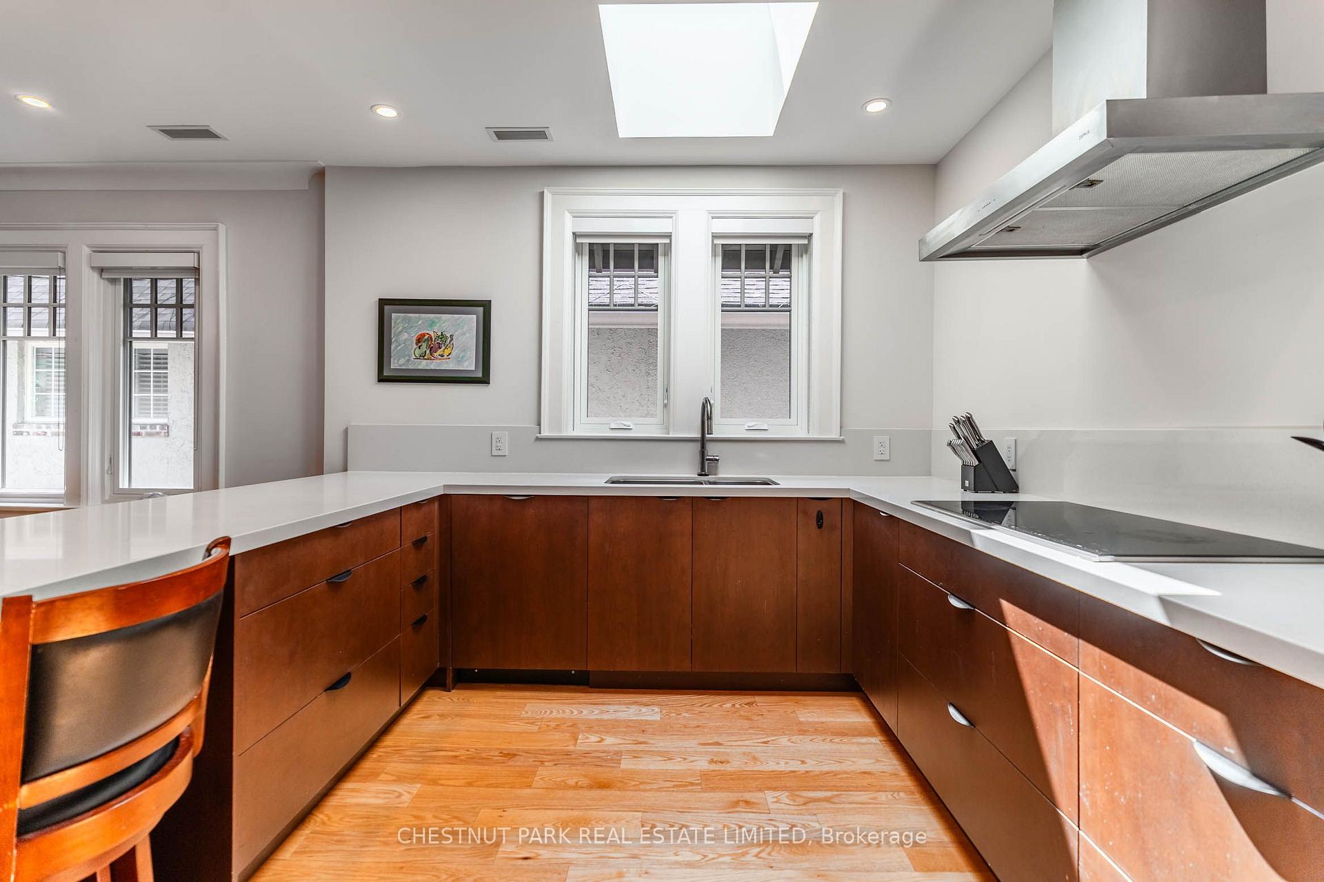 Photo 17 of 106 Rosedale Heights Drive, Toronto, Rosedale-Moore Park — HOMEH