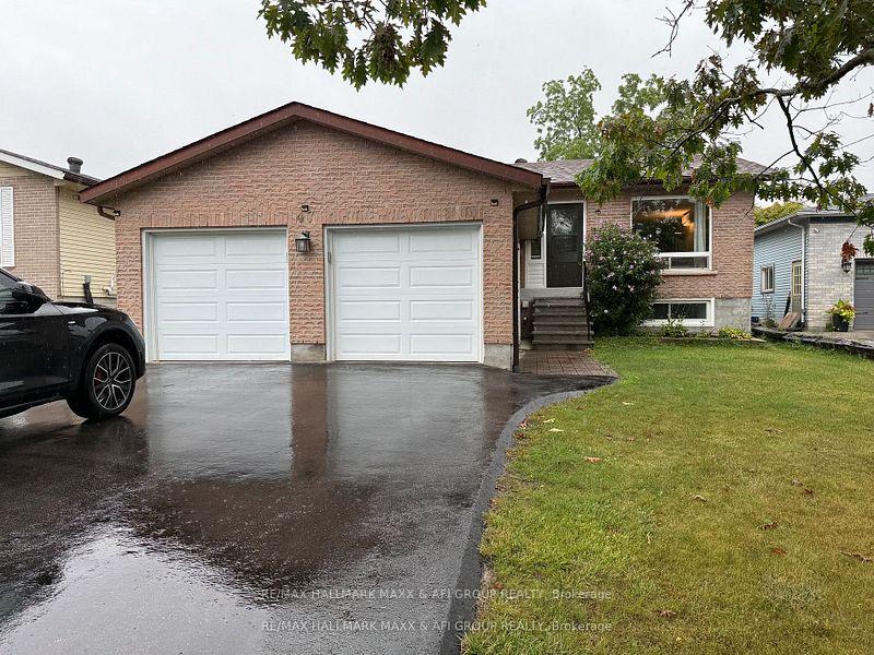 Photo 1 of 47 Metro Road S, Georgina, Keswick North — HOMEH
