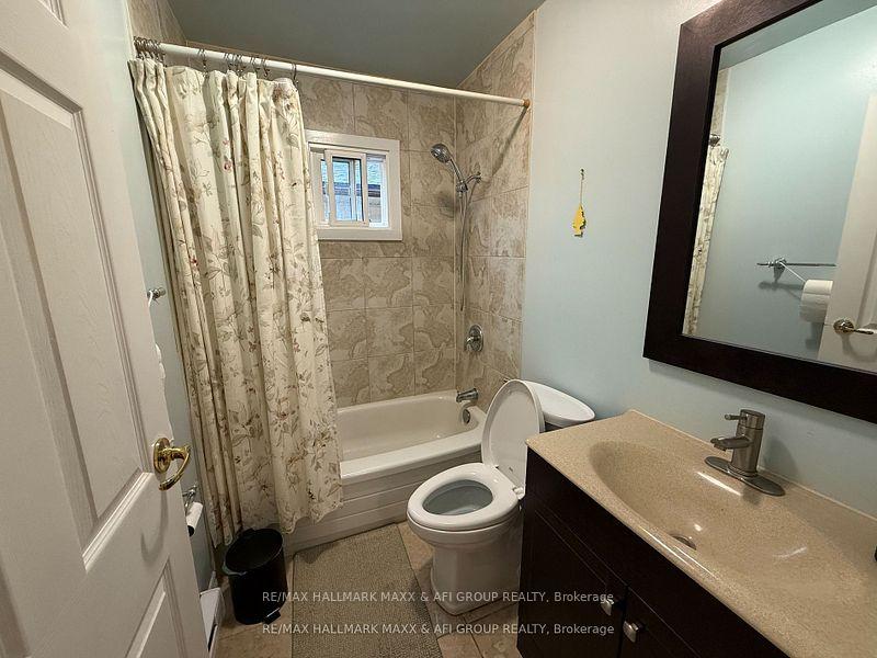 Photo 25 of 47 Metro Road S, Georgina, Keswick North — HOMEH
