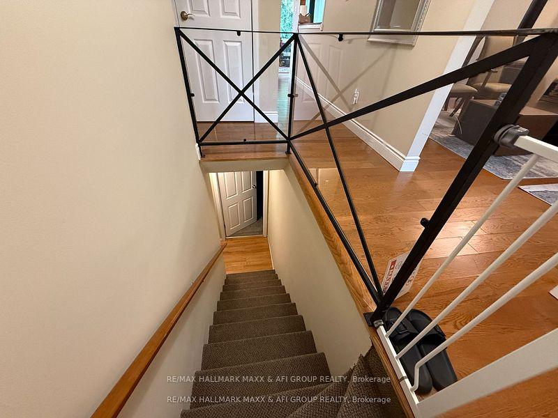 Photo 28 of 47 Metro Road S, Georgina, Keswick North — HOMEH