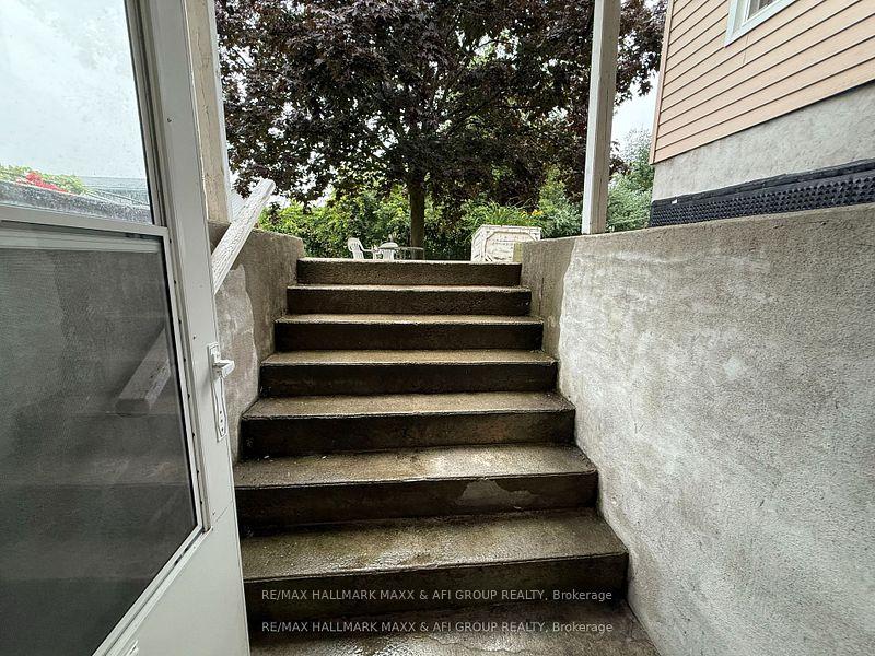 Photo 37 of 47 Metro Road S, Georgina, Keswick North — HOMEH
