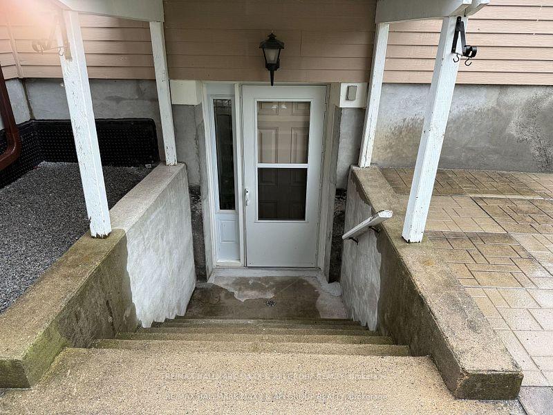 Photo 38 of 47 Metro Road S, Georgina, Keswick North — HOMEH